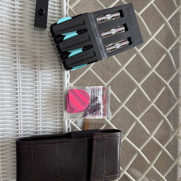 Throwing darts set of 3 - Picture 3 of 3